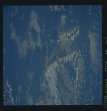 STS058-89-076 - STS-058 - Earth observations during STS-58