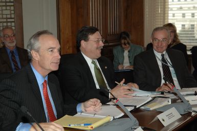 [Assignment: 48-DPA-02-26-08_SOI_K_Insular] Interagency Group on Insular Areas (IGIA) meeting at Main Interior, with Secretary Dirk Kempthorne, [Deputy Chief of Staff Doug Domenech, Acting Deputy Assistant Secretary for Insular Affairs Nikolao Pula, and other Interior officials joining Governors and Congressional representatives of U.S. island territories] [48-DPA-02-26-08_SOI_K_Insular_IOD_1198.JPG]