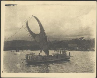 Lakatoi returned with cargo from trading voyage to west, Tahira, Papua, 1922 / Sarah Chinnery