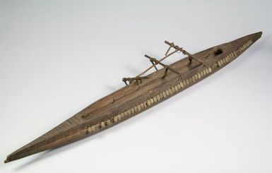 Model Vaka (canoe)