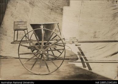 Ogden's manure distributor