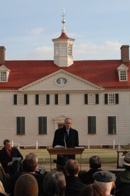 [Assignment: 48-DPA-01-12-09_SOI_K_Mt_Vernon] Visit of Secretary Dirk Kempthorne to Mount Vernon Estate and Gardens, Mount Vernon, Virginia, [for touring and announcement of the U.S. nomination of the George Washington home, along with the Papahanaumokuakea Marine National Monument in Hawaii, for inclusion on the United Nations Educational, Scientific, and Cultural Organization's (UNESCO's) World Heritage List. Joining Secretary Kempthorne for the announcement was James Rees, Executive Director of the Mount Vernon Estate and Gardens.] [48-DPA-01-12-09_SOI_K_Mt_Vernon_DOI_5710.JPG]