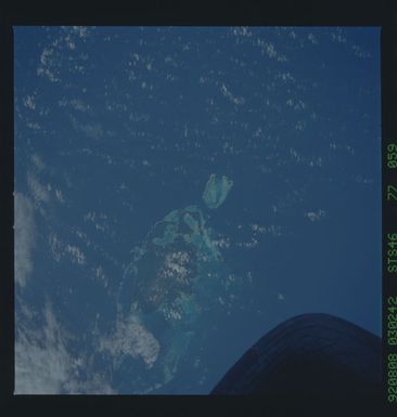 S46-77-059 - STS-046 - Earth observations from the shuttle orbiter Atlantis during STS-46