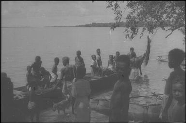 Launching the new canoe (2) : Nissan Island, Papua New Guinea, 1960 / Terence and Margaret Spencer