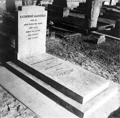 Katherine Mansfield's gravestone, Fontainebleau, France