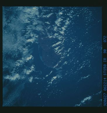 STS050-90-072 - STS-050 - STS-50 earth observations