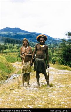 Laiagam - Western Enga couple