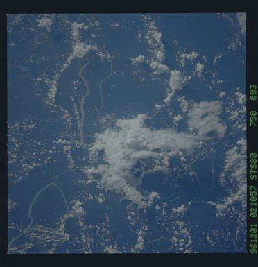 STS080-750-083 - STS-080 - Earth observations taken from Space Shuttle Columbia during STS-80 mission