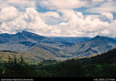 Lufa Road - 42 miles after Goroka, east of Elimbari