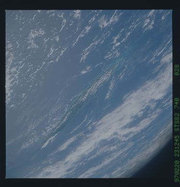 STS082-740-028 - STS-082 - Earth observations taken from shuttle orbiter Discovery during STS-82 mission