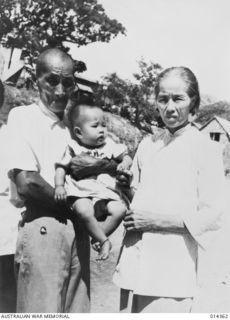 1943-03-02. NEW GUINEA. PORT MORESBY. A GROUP OF CHINESE WHOSE AGES RANGE FROM 10 MONTHS TO 70 YEARS WALKED 500 MILES FROM WEWAK TOWARDS MORESBY. THEY LEFT WEWAK AN HOUR AFTER A JAPANESE CONVOY WAS ..