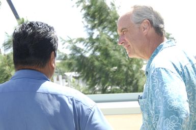 [Assignment: 48-DPA-SOI_K_Majuro_6-11-12-07] Pacific Islands Tour: Visit of Secretary Dirk Kempthorne [and aides] to Majuro Atoll, of the Republic of Marshall Islands [48-DPA-SOI_K_Majuro_6-11-12-07__DI14723.JPG]