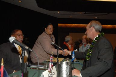 [Assignment: 48-DPA-09-29-08_SOI_K_Isl_Conf_AM] Insular Areas Health Summit [("The Future of Health Care in the Insular Areas: A Leaders Summit") at the Marriott Hotel in] Honolulu, Hawaii, where Interior Secretary Dirk Kempthorne [joined senior federal health officials and leaders of the U.S. territories and freely associated states to discuss strategies and initiatives for advancing health care in those communinties [48-DPA-09-29-08_SOI_K_Isl_Conf_AM_DOI_0419.JPG]