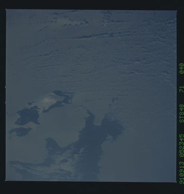 S48-71-040 - STS-048 - Earth observations taken during the STS-48 mission