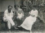 Group of PEMS missionaries in Do-Neva : Rev. and Mrs Pasteur, Miss Capt