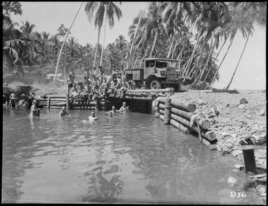 Members of the New Zealand Expeditionary Force in the Pacific, during World War II, Vella Lavella Island, Solomon Islands