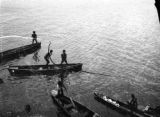 Honolulu (Hawaii), people in boats on the Pacific Ocean