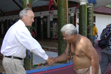 [Assignment: 48-DPA-SOI_K_Amer_Sam] Pacific Islands Tour: Visit of Secretary Dirk Kemmpthorne [and aides] to American Samoa, U.S. Territory [48-DPA-SOI_K_Amer_Sam__DI14995.JPG]