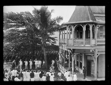 New Zealand forces hoisting the Union Jack at the courthouse, Apia