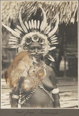 Girl from Inauaia / Frank Hurley