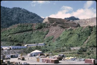 Cutting away the hill spurs (3) : Bougainville Island, Papua New Guinea, April 1971 / Terence and Margaret Spencer