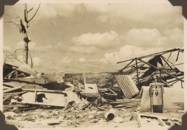 Higataru hospital ruins, [1951], 1 / Albert Speer