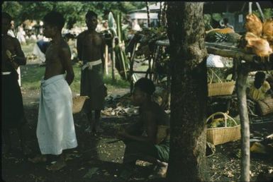 The native market (3) : Rabaul, New Britain, Papua New Guinea, 1960-1961 / Terence and Margaret Spencer