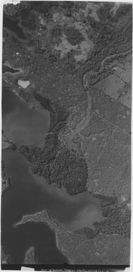 [Aerial photographs relating to the Japanese occupation of Madang, Papua New Guinea, 1943] (89)