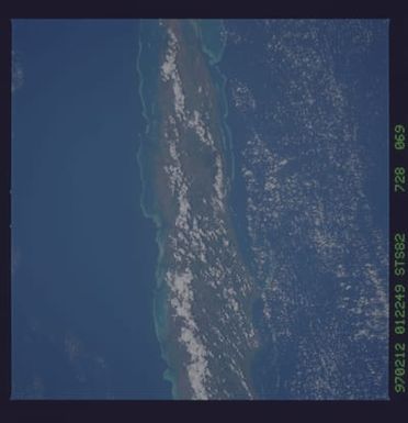 STS082-728-069 - STS-082 - Earth observations taken from shuttle orbiter Discovery during STS-82 mission