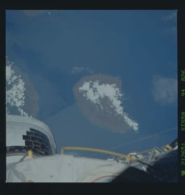STS050-94-026 - STS-050 - STS-50 earth observations