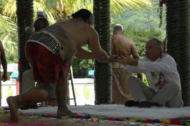 [Assignment: 48-DPA-SOI_K_Amer_Sam] Pacific Islands Tour: Visit of Secretary Dirk Kemmpthorne [and aides] to American Samoa, U.S. Territory [48-DPA-SOI_K_Amer_Sam__DI15080.JPG]