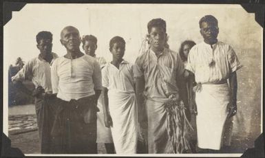 Group of Samoan villagers, Samoa, 1929 / C.M. Yonge