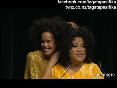 Yolande Ah Chong and Angela Tiatia at the 2010 S3 Pacific Music Awards TVNZ