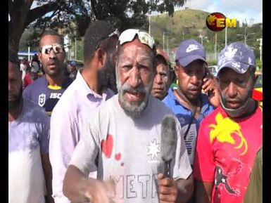 Taxi drivers stage peaceful protest over killing of a taxi driver in Port Moresby