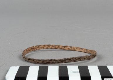 ["armband, armlet, bracelet"]