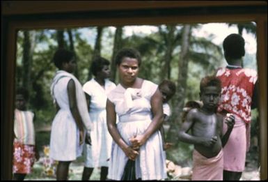 Women and children (Arawa?) : Bougainville Island, Papua New Guinea, April 1971 / Terence and Margaret Spencer