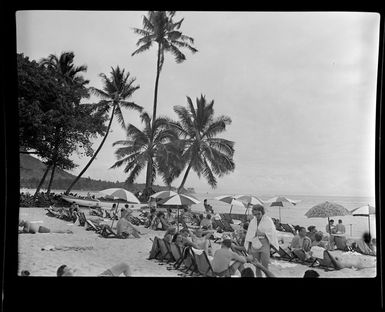 [Waikiki Beach?], Honolulu, Hawaii