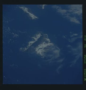 STS050-94-014 - STS-050 - STS-50 earth observations