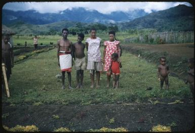 Paulus, head dokta boi and family : Minj Station, Wahgi Valley, Papua New Guinea, 1954 / Terence and Margaret Spencer