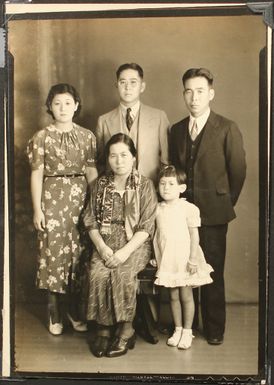 Family portrait of Issei and Nisei