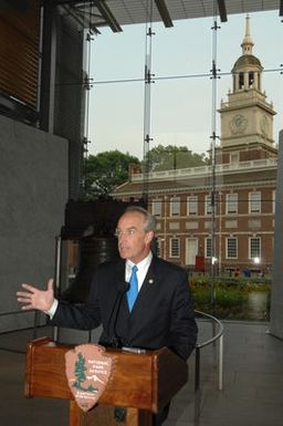 [Assignment: 48-DPA-07-13-08_SOI_K_Philly_Rec] Reception at Independence National Historical Park for attendees at the National Governors Association Centennial Meeting in Philadelphia, Pennsylvania. Secretary Dirk Kempthorne [and Independence National Historical Park Deputy Superintendent Darla Sidles delivered official remarks; and the Secretary conversed with fellow NGA attendees, among them Pennsylvanina Governor Edward Rendell, Vermont Governor James Douglas, Wyoming Governor Dave Freudenthal, Guam Governor Felix Camacho, former Tennessee Governor Don Sundquist, and former Michigan Governor John Engler.] [48-DPA-07-13-08_SOI_K_Philly_Rec_IOD_9306.JPG]