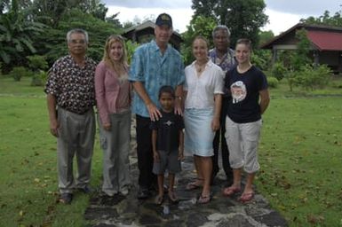 [Assignment: 48-DPA-SOI_K_Palau_6-7-9-07] Pacific Islands Tour: Visit of Secretary Dirk Kempthorne [and aides] to Palau Islands, Republic of Palau [48-DPA-SOI_K_Palau_6-7-9-07__DI13254.JPG]