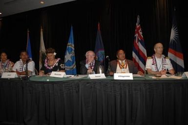 [Assignment: 48-DPA-09-29-08_SOI_K_Isl_Conf_PM] Insular Areas Health Summit [("The Future of Health Care in the Insular Areas: A Leaders Summit") at the Marriott Hotel in] Honolulu, Hawaii, where Interior Secretary Dirk Kempthorne [joined senior federal health officials and leaders of the U.S. territories and freely associated states to discuss strategies and initiatives for advancing health care in those communities.] [48-DPA-09-29-08_SOI_K_Isl_Conf_PM_DOI_0704.JPG]