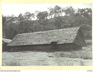 PORT MORESBY, NEW GUINEA. 1944-05-01. THE D MESS HUT, WHICH IS USED BY CAPTAINS AT G BRANCH, HEADQUARTERS NEW GUINEA FORCE