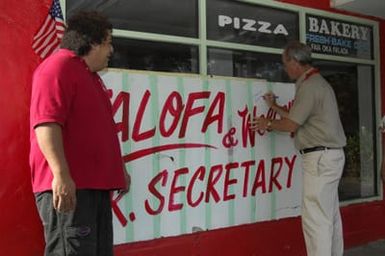 [Assignment: 48-DPA-SOI_K_Amer_Sam] Pacific Islands Tour: Visit of Secretary Dirk Kemmpthorne [and aides] to American Samoa, U.S. Territory [48-DPA-SOI_K_Amer_Sam__DI15321.JPG]