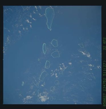 51I-32-072 - STS-51I - STS-51I earth observations