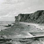 The beach and the cliff in Makatea