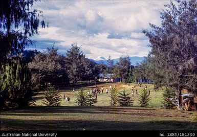 New Guinea - Rongo, Yagaria, Central District, EML