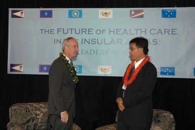 [Assignment: 48-DPA-09-29-08_SOI_K_Isl_Conf_Lead] Participants in the Insular Areas Health Summit [("The Future of Health Care in the Insular Areas: A Leaders Summit") at the Marriott Hotel in] Honolulu, Hawaii, where Interior Secretary Dirk Kempthorne [joined senior federal health officials and leaders of the U.S. territories and freely associated states to discuss strategies and initiatives for advancing health care in those communinties [48-DPA-09-29-08_SOI_K_Isl_Conf_Lead_DOI_0651.JPG]