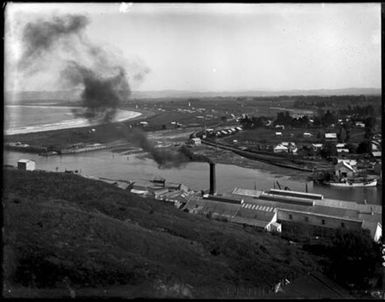 Gisborne. Panorama of town from Kaiti Hill. No.1.